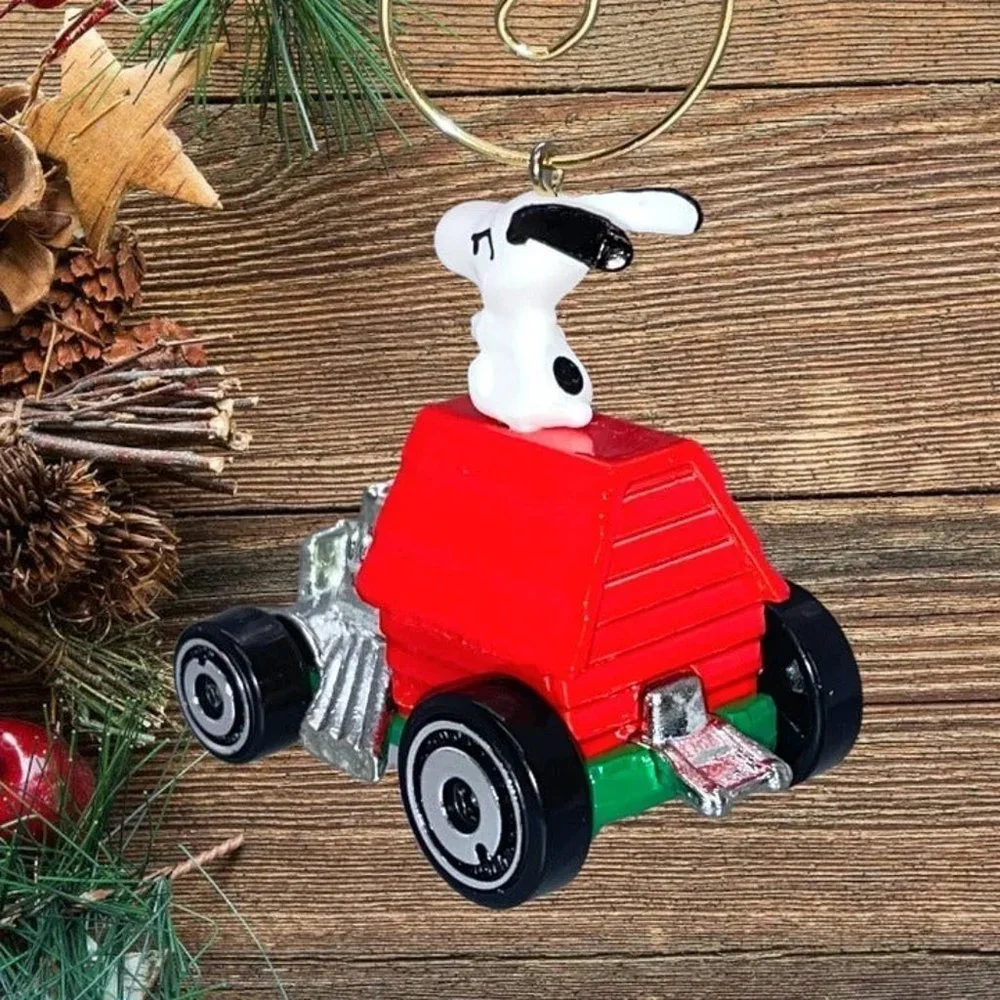 Peanuts Snoopy Dog House Car 1:64 Scale ONE‎ OF A KIND Christmas Tree Ornament
